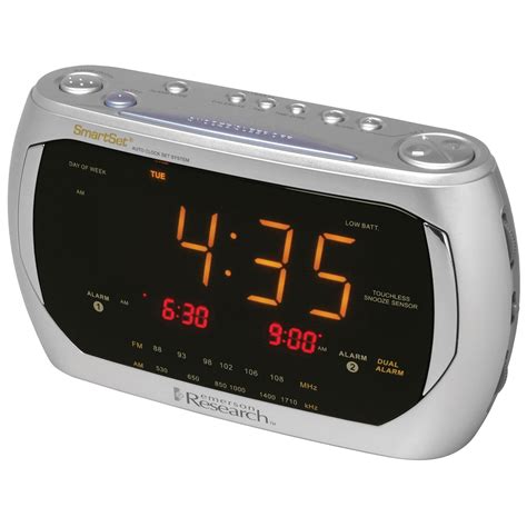 It has dual alarms. . Emerson clock radio